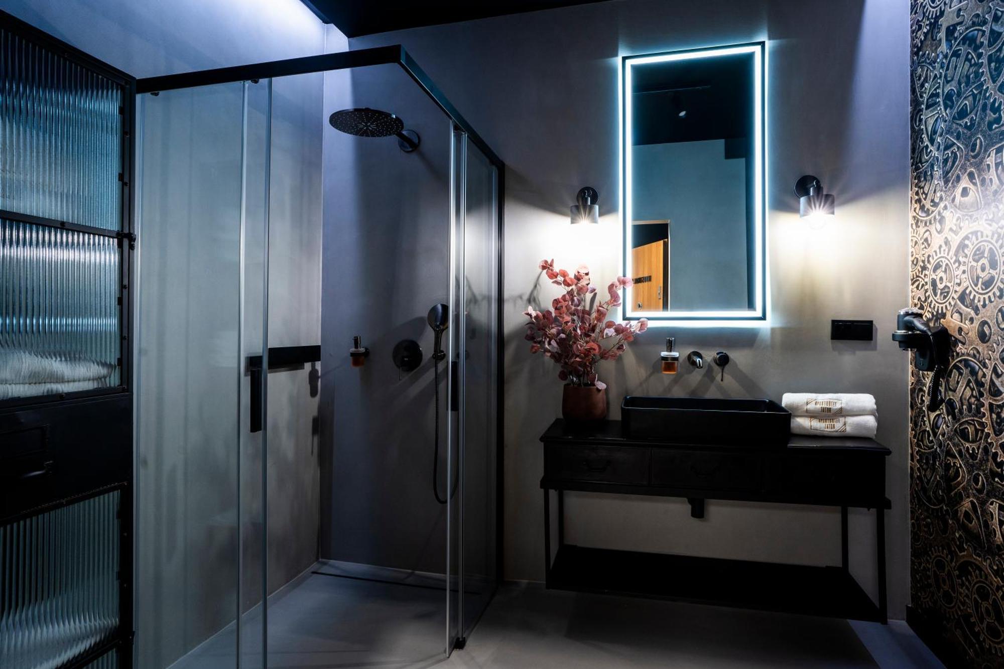 Industrial 58 Jacuzzi Apartment Zator